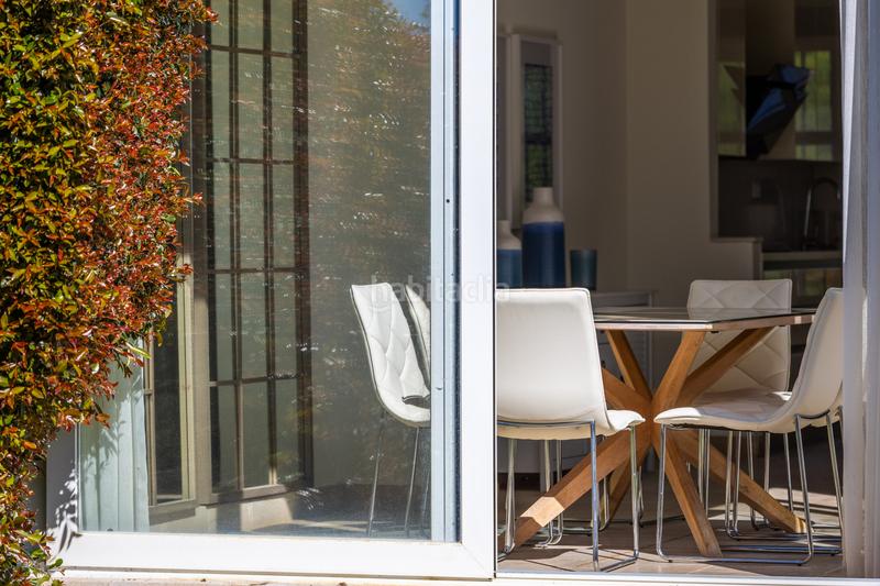 Foto 9e6ea57a-3aa8-4080-ac1c-472a5cf2057e. Casa aparellada amb calefacció piscina a Chullera Manilva