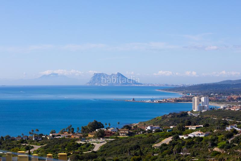 Foto bfb8693d-1c52-460e-b055-a6152679c2e9. Casa aparellada amb calefacció piscina a Chullera Manilva