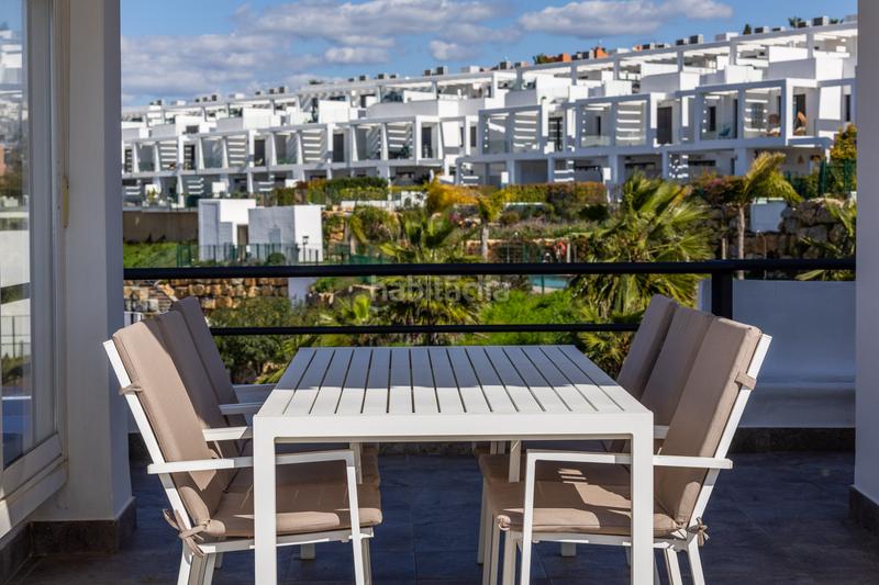 Foto d8e0f4ff-a7a4-4859-96cd-336778450b79. Casa aparellada amb calefacció piscina a Chullera Manilva