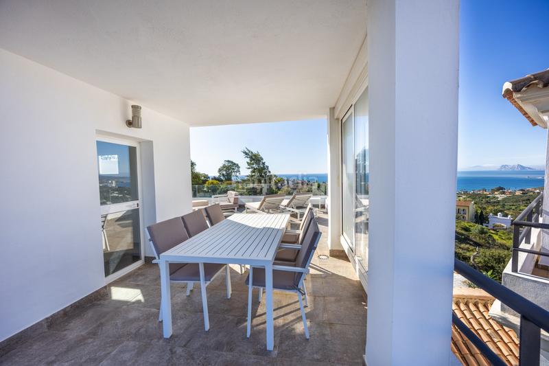 Foto f2c4668b-0727-4570-949d-9630016ad76f. Casa aparellada amb calefacció piscina a Chullera Manilva