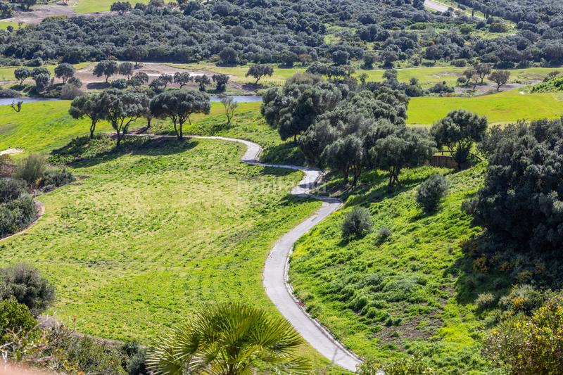 Foto c3cdd60d-8fc0-44cc-b237-b47acd6355d6. Planta baja amplio apartamento de 3 habitaciones con vistas panorámicas al campo de golf alto. en Sotogrande