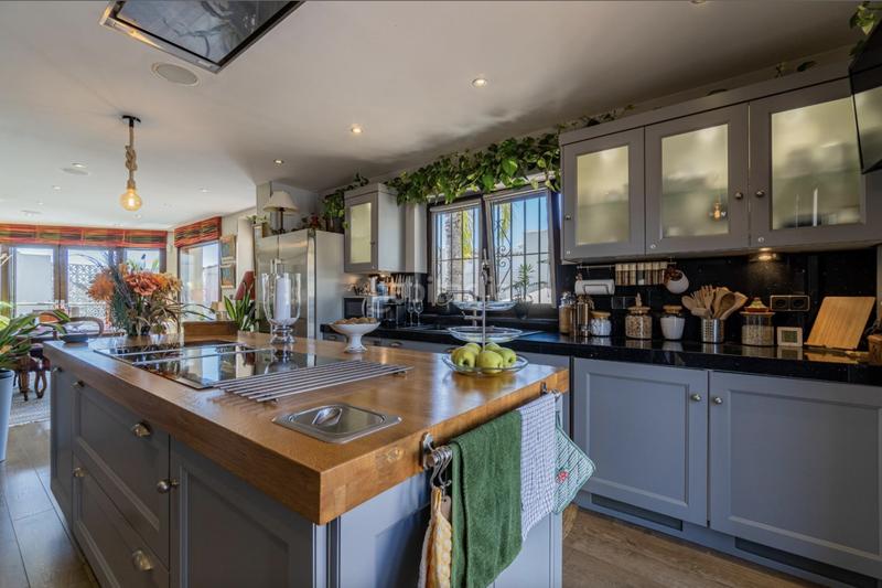 Foto af741bef-a56c-43a3-aee4-738d44cd3f79. Casa amb calefacció piscina a San Enrique-Guadiaro-Pueblo Nuevo Sotogrande