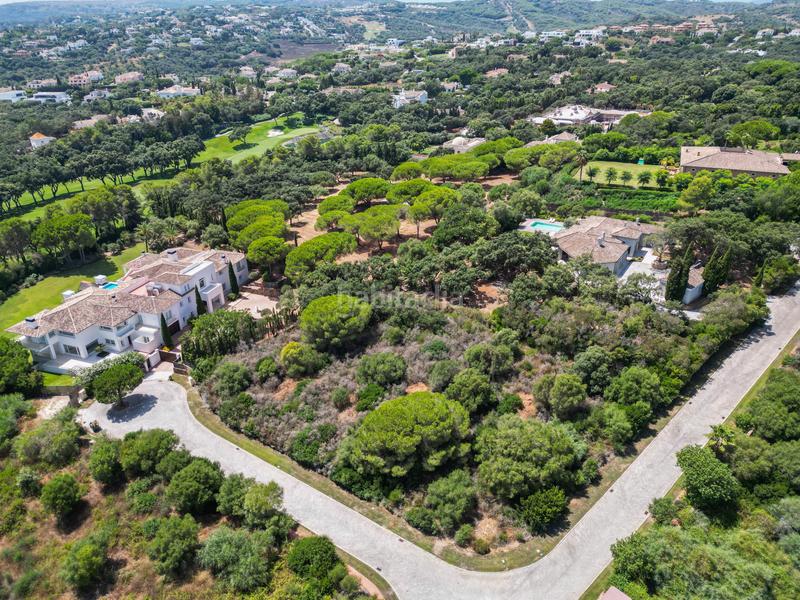 Foto 1e9e4e12-bbfd-4472-98a7-aa2dbd9597db. Terreno residencial parcela en la exclusiva urbanización altos de valderrama, en Sotogrande