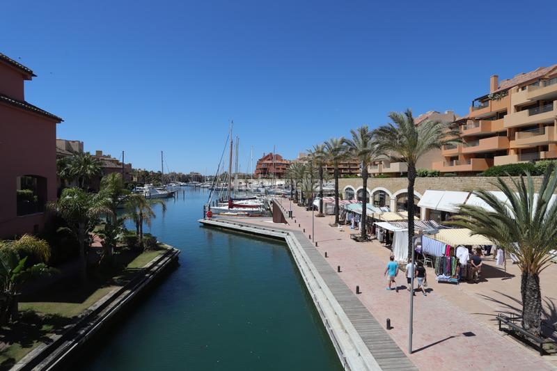 Foto 9b03c454-5299-4eb2-ab50-8fec667eeb91. Terreno residencial parcela en la exclusiva urbanización altos de valderrama, en Sotogrande