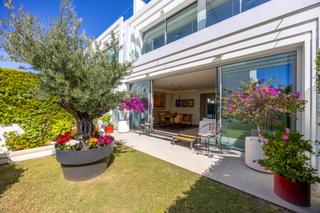Casa adossada a Sotogrande Alto. Exclusivo adosado muy luminoso y de reciente construcción en la