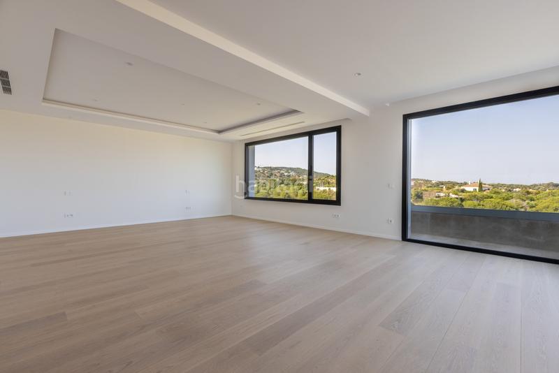 Foto 275b572b-b9e2-4820-9983-02ead54ada93. Haus mit heizung parking pool in Sotogrande alto Sotogrande