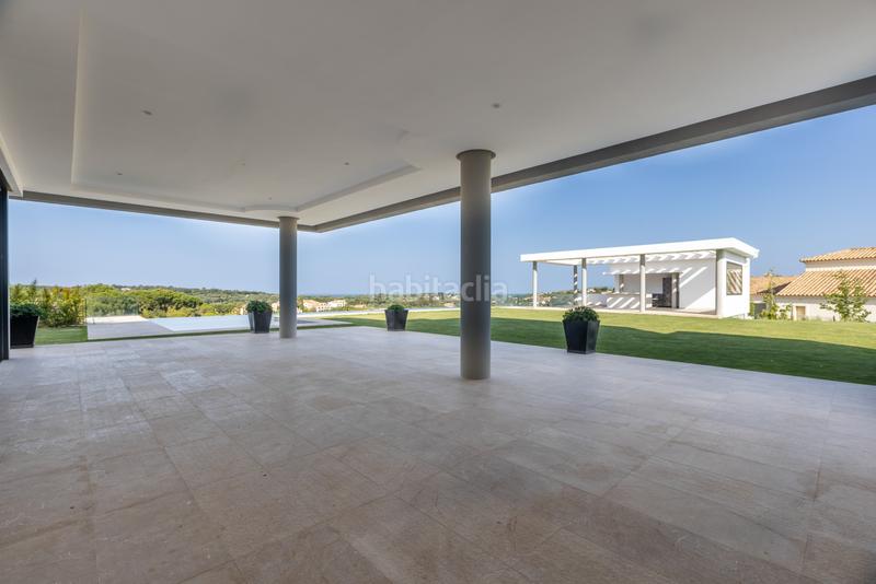 Foto 43c1ce1d-3b71-41e6-ba84-a9f5c11deef3. Haus mit heizung parking pool in Sotogrande alto Sotogrande