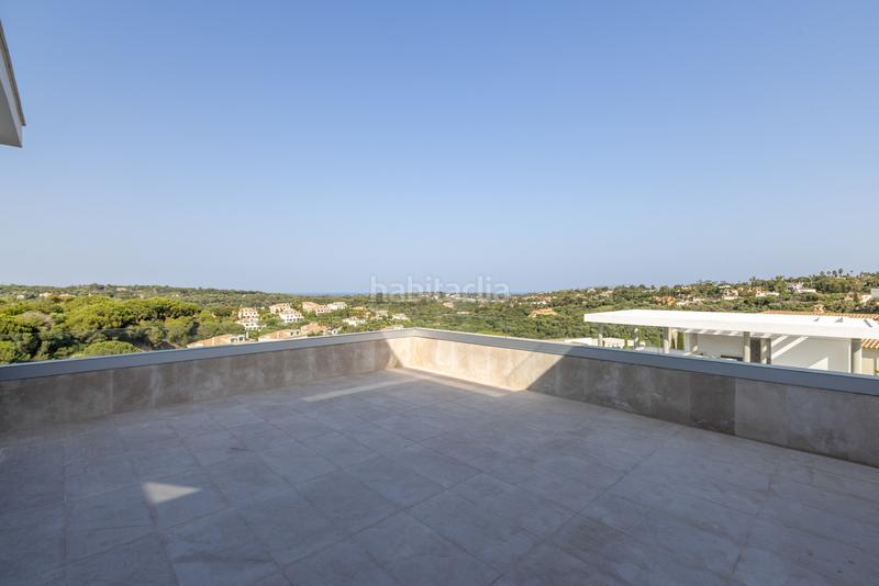 Foto c4fa58d6-c6e6-4159-80f8-3623aa1e17c1. Haus mit heizung parking pool in Sotogrande alto Sotogrande