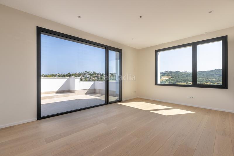 Foto fd2a8e7d-df93-48f9-997c-9ba25b1ef108. Haus mit heizung parking pool in Sotogrande alto Sotogrande