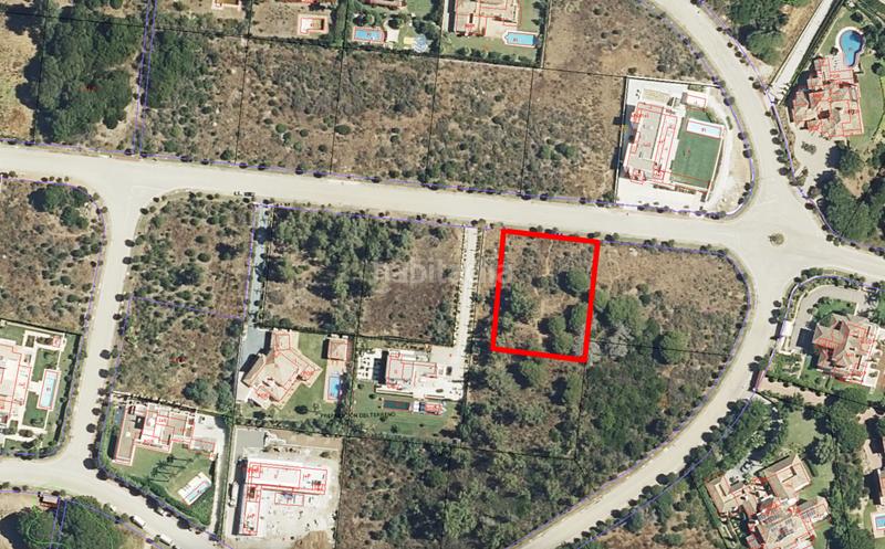 Foto f12dc82a-8479-41c8-a421-67f078323798. Terreno residencial parcela de 2.000 metros cuadrados en la reserva en Sotogrande