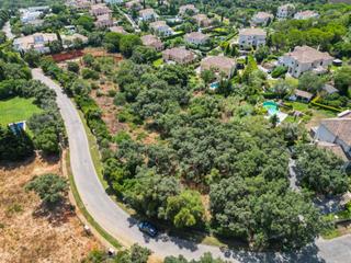 Terreno residencial en Sotogrande Alto. Conjunto de 3 parcelas en los altos de valderrama
