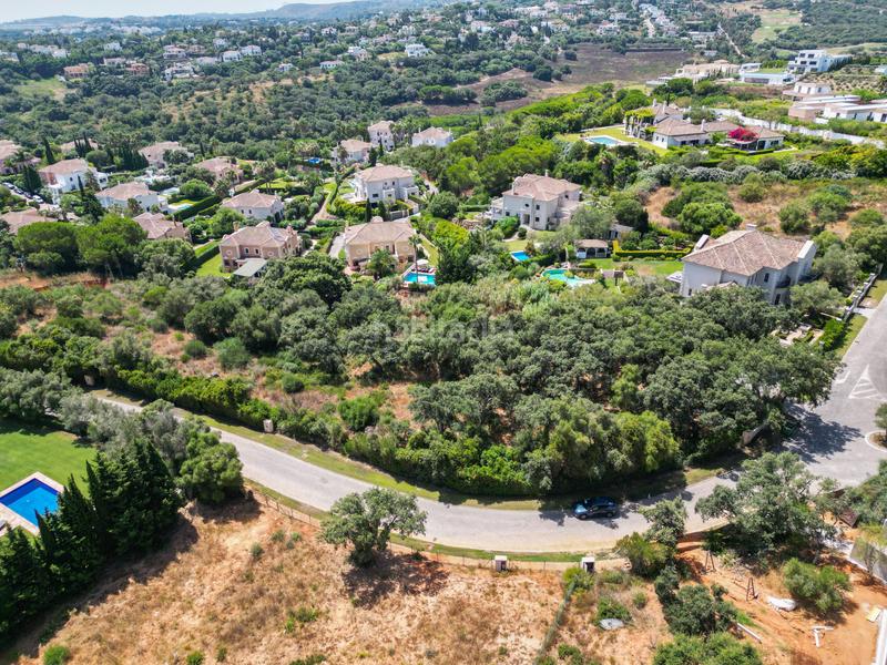 Foto 8104a9b9-13db-49e4-aebe-b4f872137a03. Terreno residencial parcela de 2.180 metros cuadrados en los altos de valderrama en Sotogrande