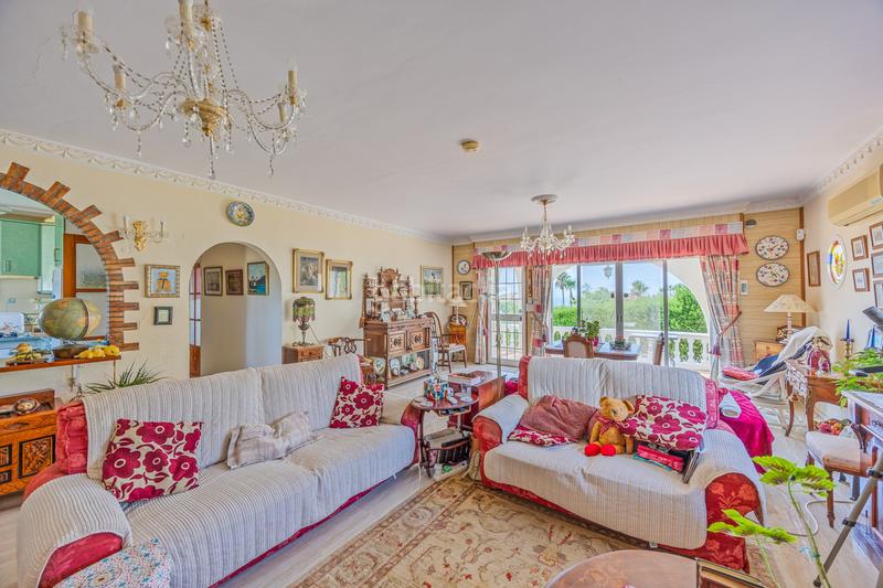 Foto f0d70d64-31e8-4958-b267-61f6daef7d03. Casa amb aparcament piscina a Torreguadiaro-San Diego Sotogrande