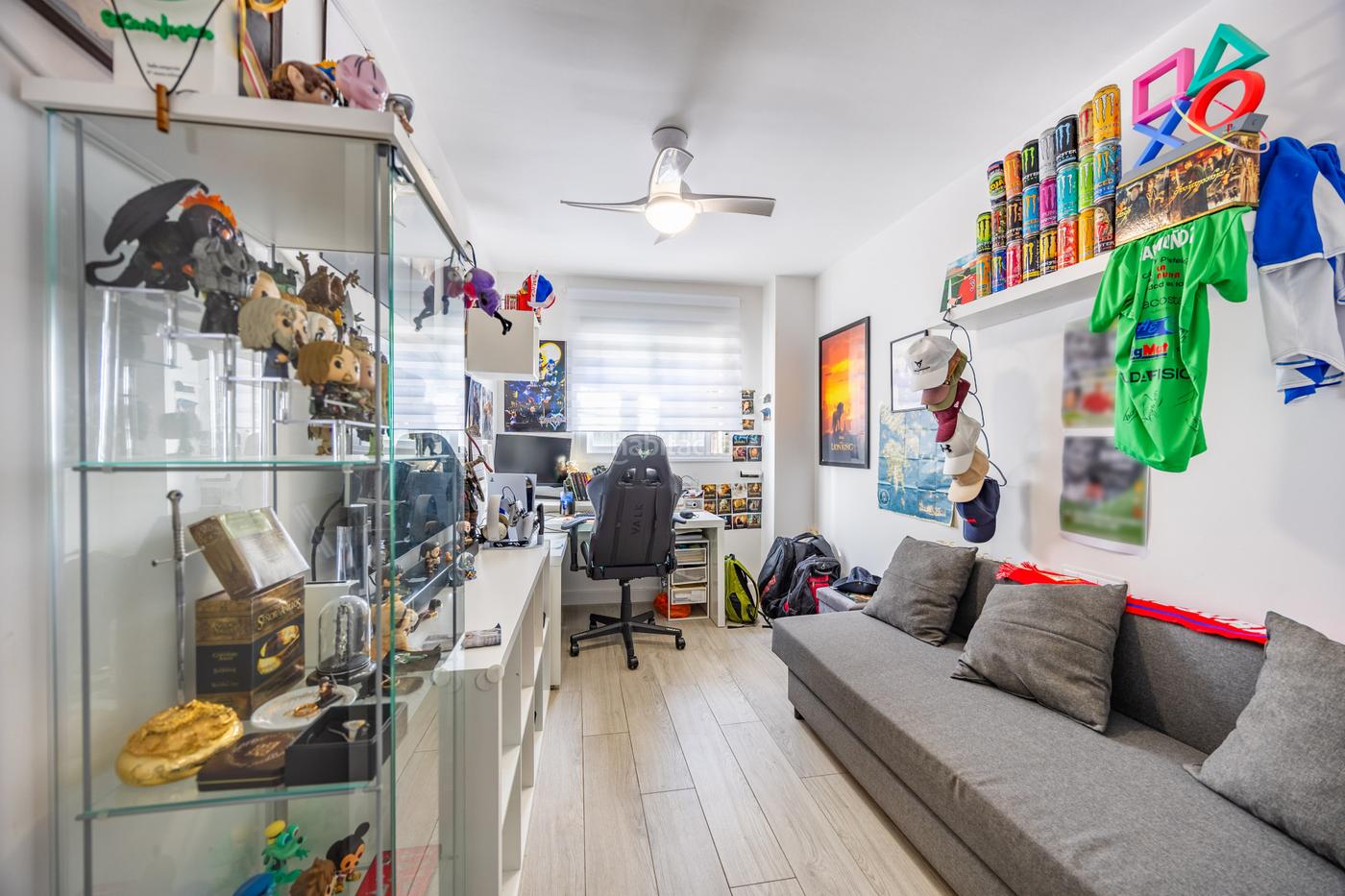Apartamento muy luminoso de 3 habitaciones, terraza, piscina com La Alcaidesa