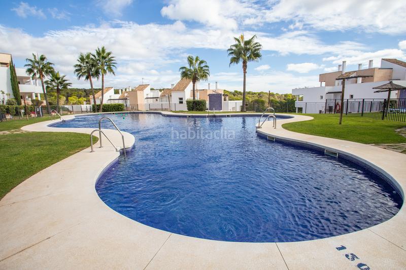Foto 41d1e549-75ba-4cbd-b4b1-2cfc77ef079f. Apartamento  muy luminoso de 3 habitaciones, terraza, piscina comunitaria y pista de padel en La Alcaidesa