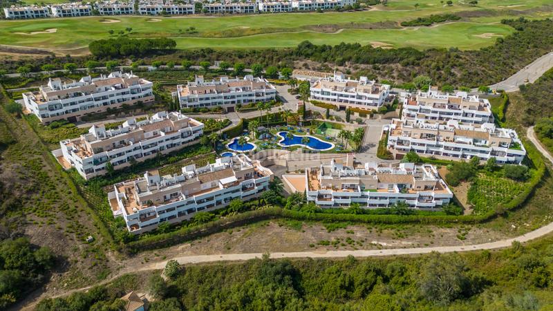 Foto 8b525801-048d-49ae-a711-c9783284b36d. Apartamento  muy luminoso de 3 habitaciones, terraza, piscina comunitaria y pista de padel en La Alcaidesa