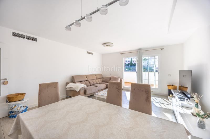 Foto d543aa2f-6cad-483a-878b-3a1cab3a4e96. Apartamento  muy luminoso de 3 habitaciones, terraza, piscina comunitaria y pista de padel en La Alcaidesa