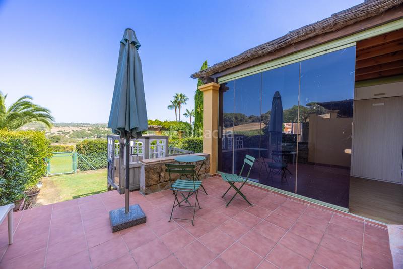 Foto da22f6f5-1dfa-4dbb-b6c8-d8a23765e276. Casa adosada  en 1 línea de golf en Sotogrande alto Sotogrande