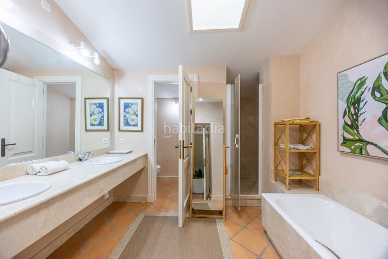 Foto f0fb8936-7ac6-4393-b0c2-66ea299620ce. Casa a schiera con parcheggio piscina in Sotogrande alto Sotogrande