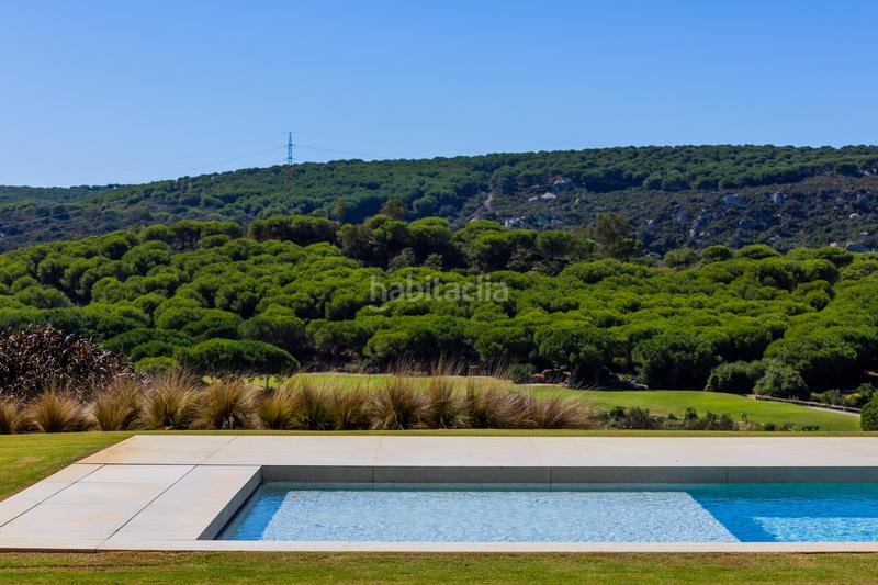 Foto 6cca8f98-7724-4d3d-b23b-39f94cedbc41. Casa amb aparcament piscina a Sotogrande alto Sotogrande