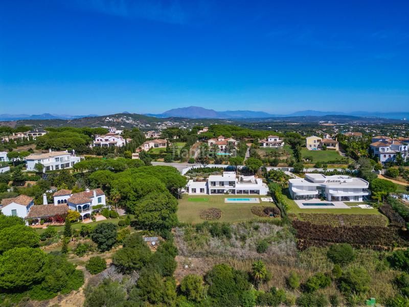 Foto 75e9f4bd-515f-417b-a13b-9e1dbaac02d6. Casa amb aparcament piscina a Sotogrande alto Sotogrande