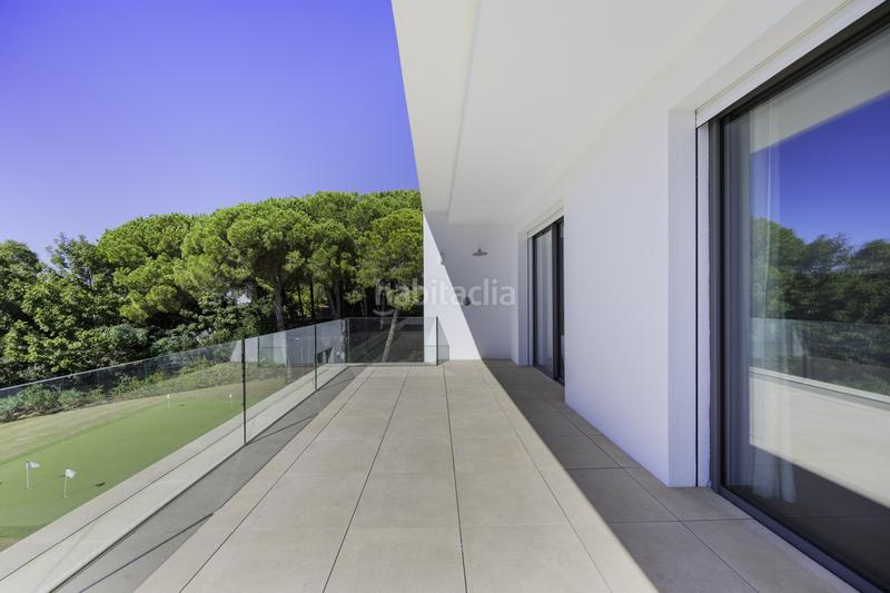 Foto 7f8cd87e-7aaf-45e2-9f14-ed009174bac7. Casa amb aparcament piscina a Sotogrande alto Sotogrande