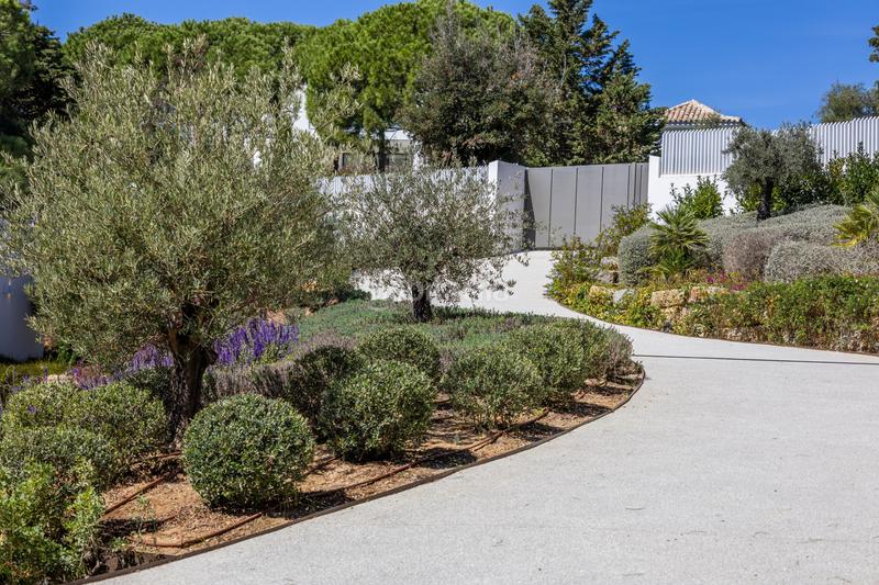 Foto e2de4713-736d-42b6-9660-2957963f8c50. Casa amb aparcament piscina a Sotogrande alto Sotogrande