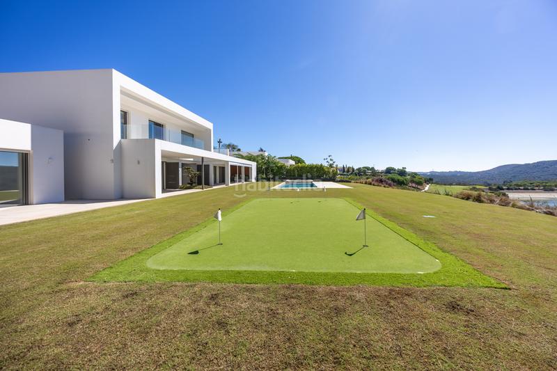 Foto e35539ec-874f-42ee-a749-42a550639dca. Casa amb aparcament piscina a Sotogrande alto Sotogrande