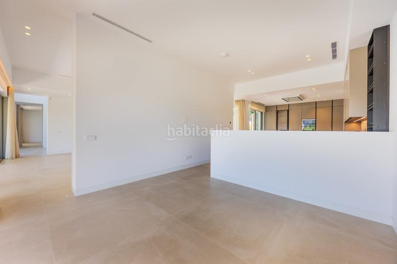 Foto f1e0e276-bcce-4105-9dfc-d27a36e35559. Casa amb aparcament piscina a Sotogrande alto Sotogrande