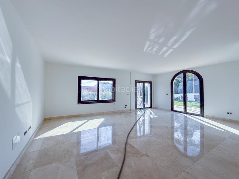 Foto 01cd9044-a688-4183-896e-d74fc5fcc1d5. Casa con parcheggio piscina in Sotogrande alto Sotogrande