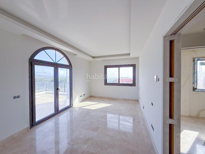 Foto 4e04aa12-4d44-4d26-867c-6eb7e2c94ddc. Casa con parcheggio piscina in Sotogrande alto Sotogrande