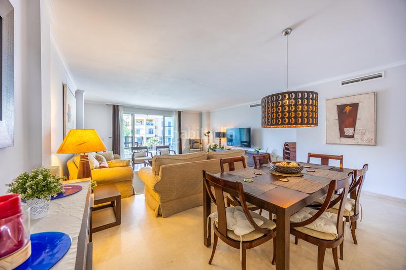 Foto 71e8703f-1052-4279-8795-2f6e6739d41e. Appartement mit pool in puerto de Sotogrande-la marina Sotogrande