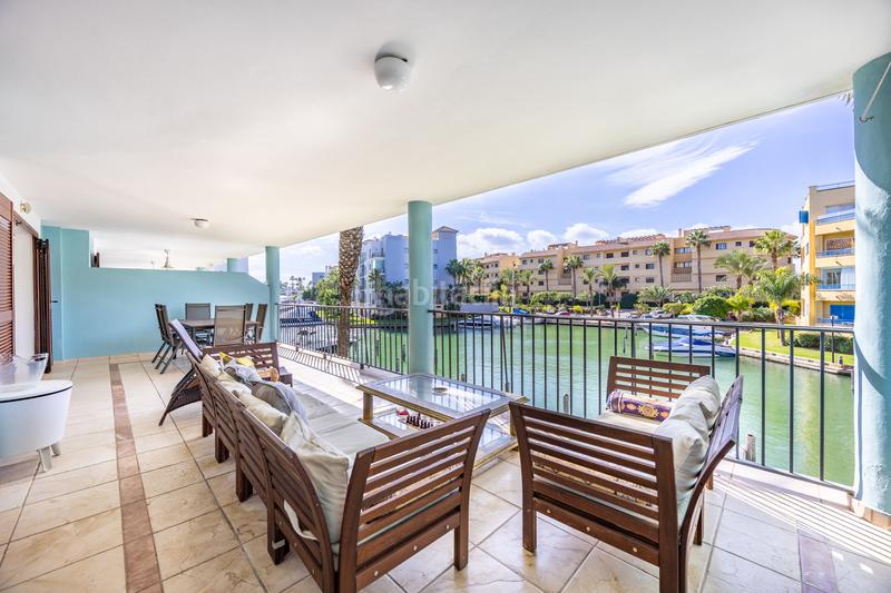 Foto d14649d2-795c-4475-9abe-54f831593491. Appartement mit pool in puerto de Sotogrande-la marina Sotogrande