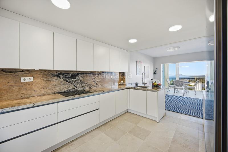 Foto 08d1acf0-3f92-47fd-bfdd-49f083c47d71. Casa adossada amb piscina a Chullera Manilva