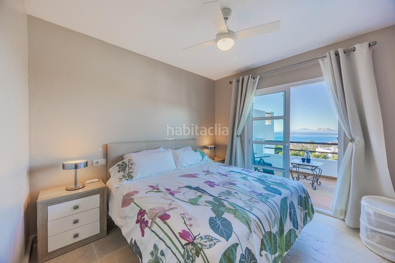 Foto 0a5eb20f-e377-481b-8b0d-9b7ed4caf8e2. Casa adossada amb piscina a Chullera Manilva