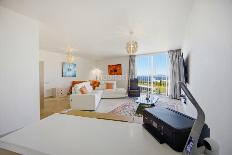 Foto 0f3d568d-7d87-4762-813c-2c593e4d1170. Casa adossada amb piscina a Chullera Manilva