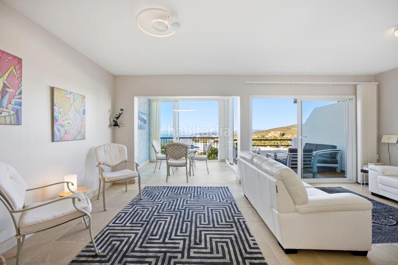 Foto 93358222-1fef-4eea-ac42-94d51316a186. Casa adossada amb piscina a Chullera Manilva