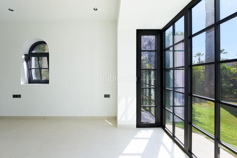 Foto 28deba94-4b25-46cf-9324-755d646d922c. Casa con parcheggio piscina in Sotogrande costa Sotogrande