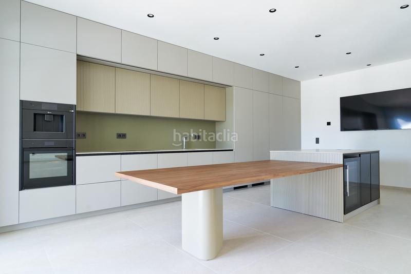 Foto 8928f3f5-e35d-4fcc-8e6d-2d9302d2021c. Casa con parcheggio piscina in Sotogrande costa Sotogrande