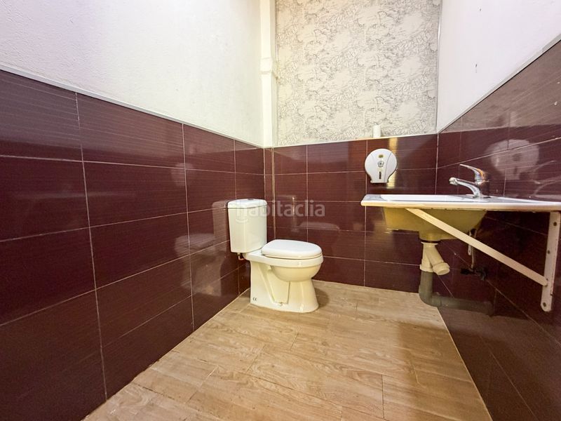 Foto b82c02b2-b746-443c-8fda-206256fcd4e9. Local comercial a Barrios (Los)