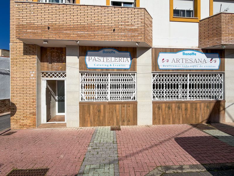 Foto d3d818a0-e659-4573-9b2d-eb32e5f083f0. Local comercial a Barrios (Los)