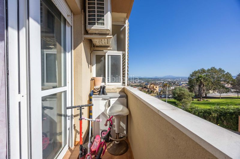 Foto 51eba461-73e9-4de3-8ef5-c6da3a7b0745. Apartament amb calefacció aparcament piscina a San Bernabé Algeciras