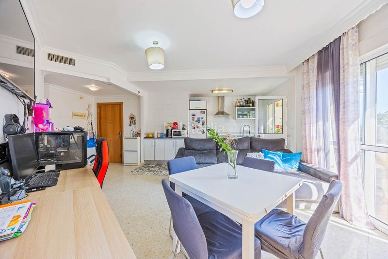 Foto 5ca17116-59a6-4b90-90bc-ed255ba91120. Apartament amb calefacció aparcament piscina a San Bernabé Algeciras