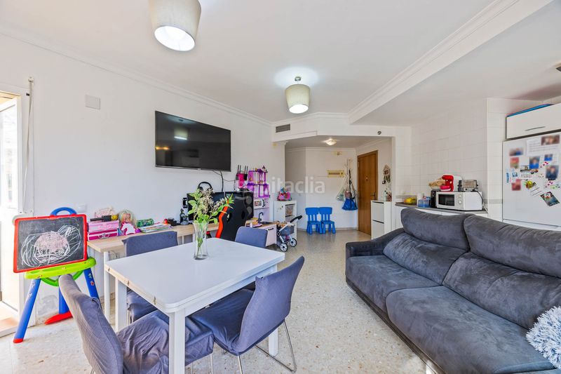 Foto 87c50af5-ffdb-4f34-9391-81fa1770e0d3. Apartament amb calefacció aparcament piscina a San Bernabé Algeciras