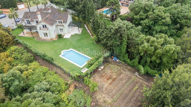 Foto 0c2b3ef5-8e4b-43f3-a558-a19266d0bf57. Casa amb aparcament piscina a Sotogrande costa Sotogrande