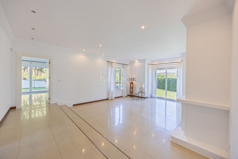 Foto 62ab5a25-3645-4ab5-b380-5035e757f39f. Casa amb aparcament piscina a Sotogrande costa Sotogrande