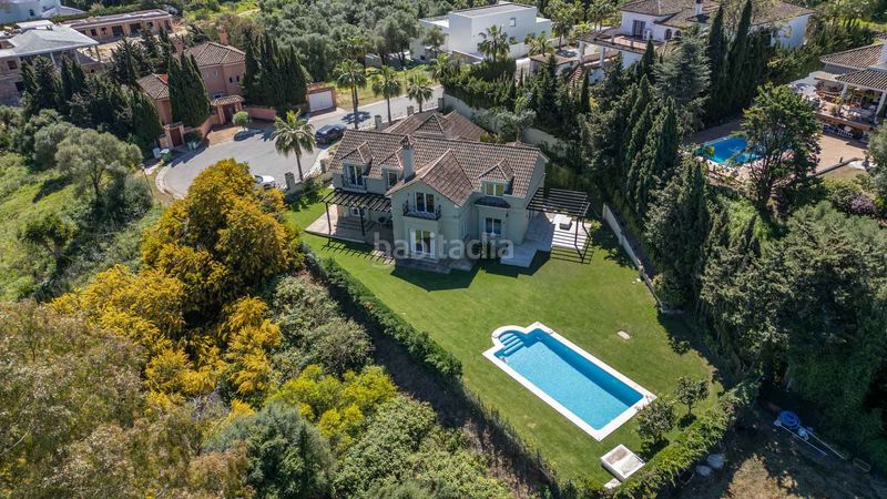 Foto da8fa0c7-b05e-4187-adcf-0dc51b425103. Casa amb aparcament piscina a Sotogrande costa Sotogrande