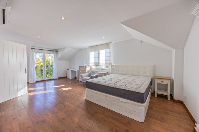 Foto e6dc610b-de41-4abd-82c7-673d6151a9b5. Casa amb aparcament piscina a Sotogrande costa Sotogrande
