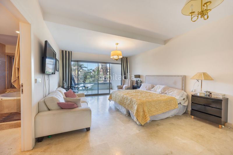 Foto 4bca6aa1-970c-441b-8bfb-ed8ad135a211. Planta baixa amb calefacció aparcament piscina a Sotogrande