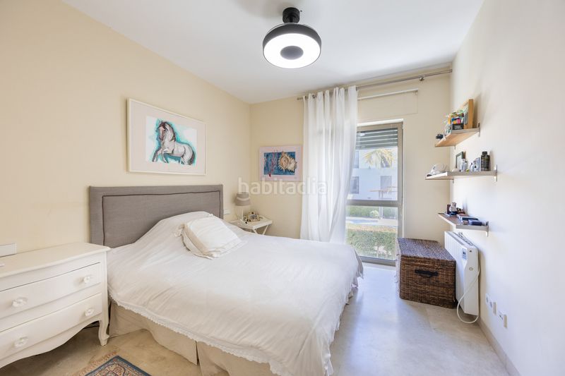 Foto 84a7bd19-6150-4dc3-bff6-6b6c25e119d2. Planta baixa amb calefacció aparcament piscina a Sotogrande